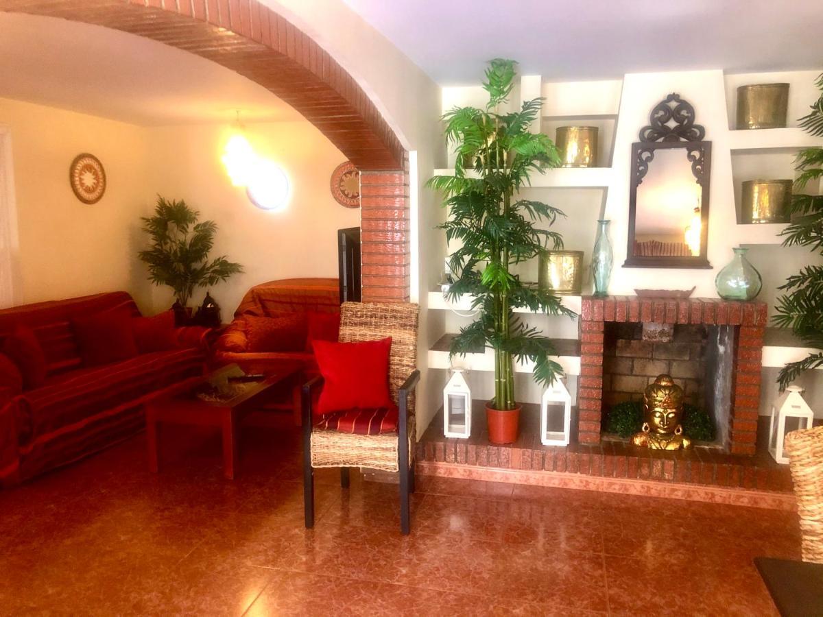 Gran Casa Con Terraza A 3 Min Playa Con Wifi - Rodeada De Servicios Roquetas de Mar Exterior foto